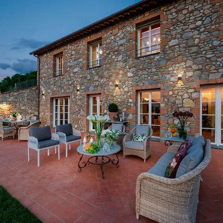 빌라 Luxury In The Hills Of Lucca