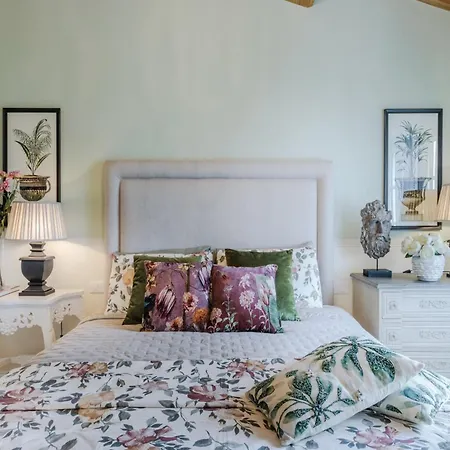 Luxury In The Hills Of Lucca 빌라