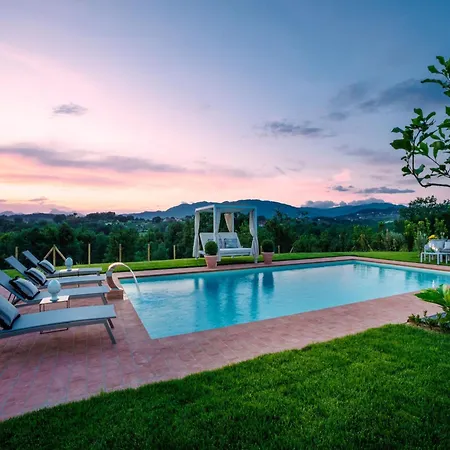 Luxury In The Hills Of Lucca 빌라 몬테카를로