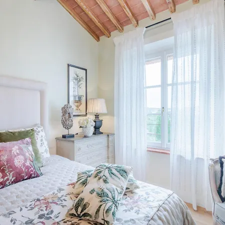 Luxury In The Hills Of Lucca *