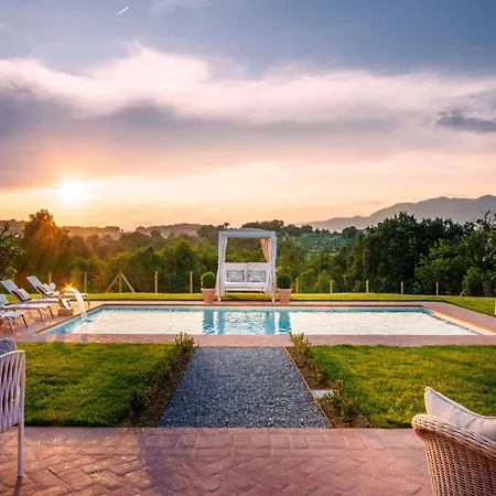 Luxury In The Hills Of Lucca * 몬테카를로
