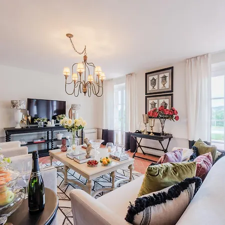Luxury In The Hills Of Lucca