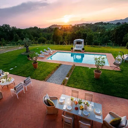Luxury In The Hills Of Lucca