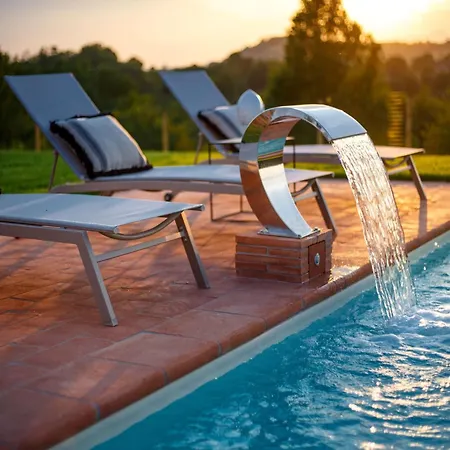Luxury In The Hills Of Lucca