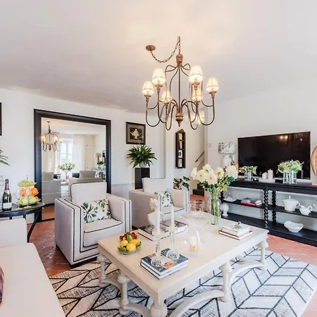 Luxury In The Hills Of Lucca *