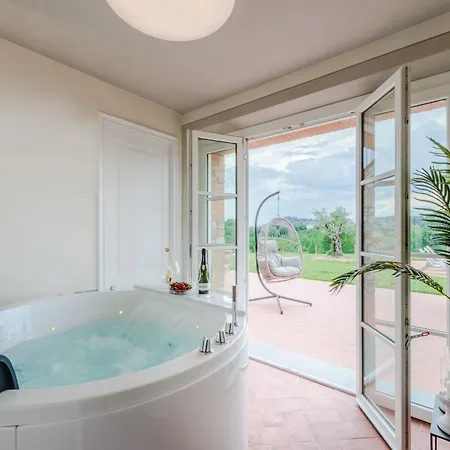 Luxury In The Hills Of Lucca