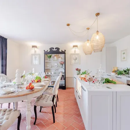Luxury In The Hills Of Lucca
