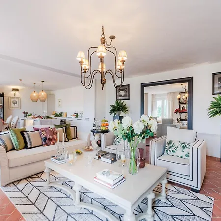 Luxury In The Hills Of Lucca * 몬테카를로
